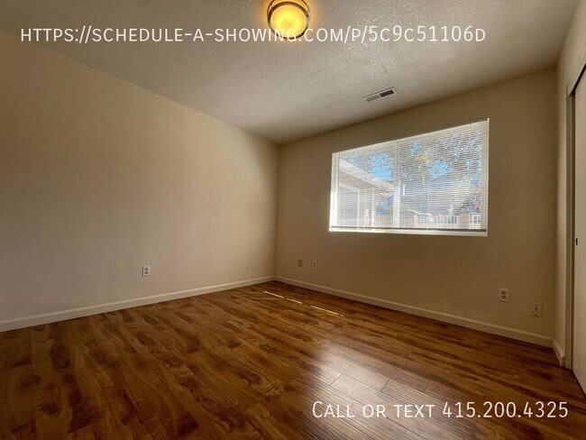 Building Photo - Beautiful 3 Bedroom Home in Monterey Avail...