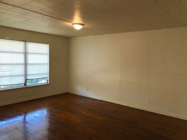 Photo - 312 Babcock Rd Townhome