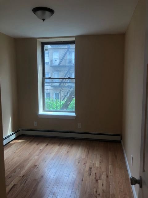 Building Photo - 20 Mt Hope Pl
