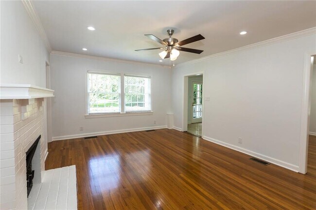 Foto del edificio - 1311 Roxboro Dr NE