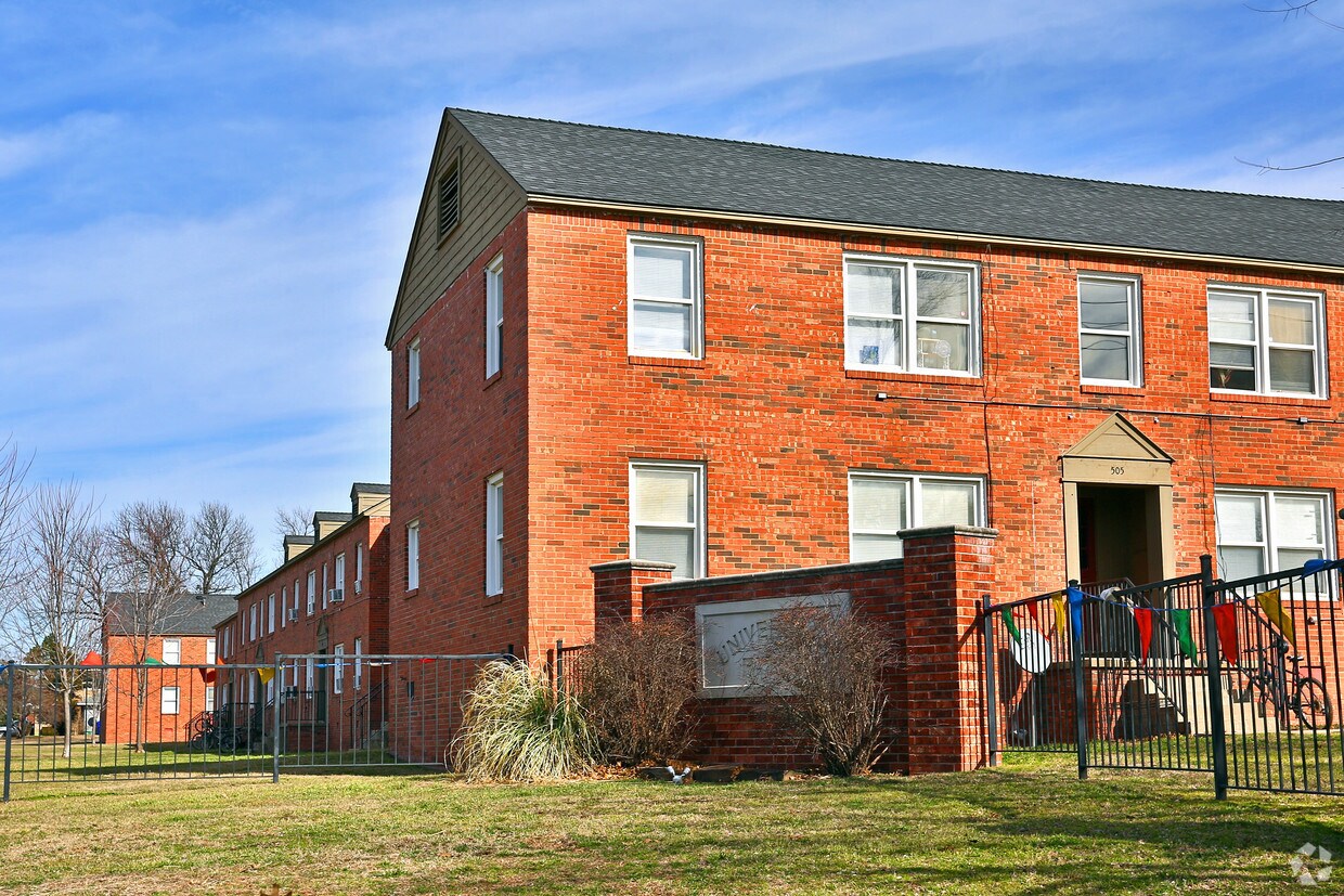 Foto principal - University Falls Apartments