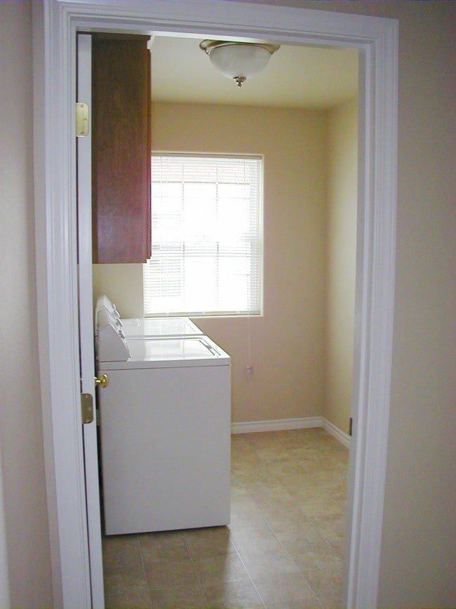 Building Photo - 5276 SW Technology Loop