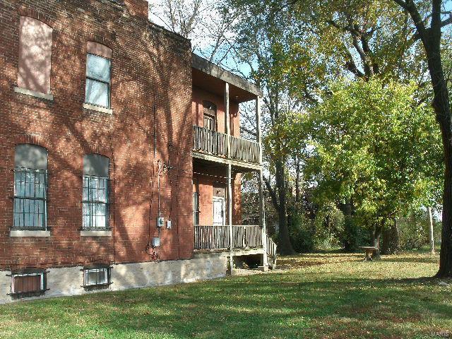 Building Photo - 2130 E John Ave