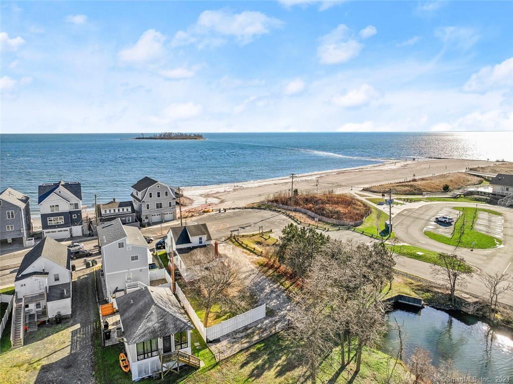 682 E Broadway Unit A, Milford, CT 06460 Room for Rent in Milford, CT