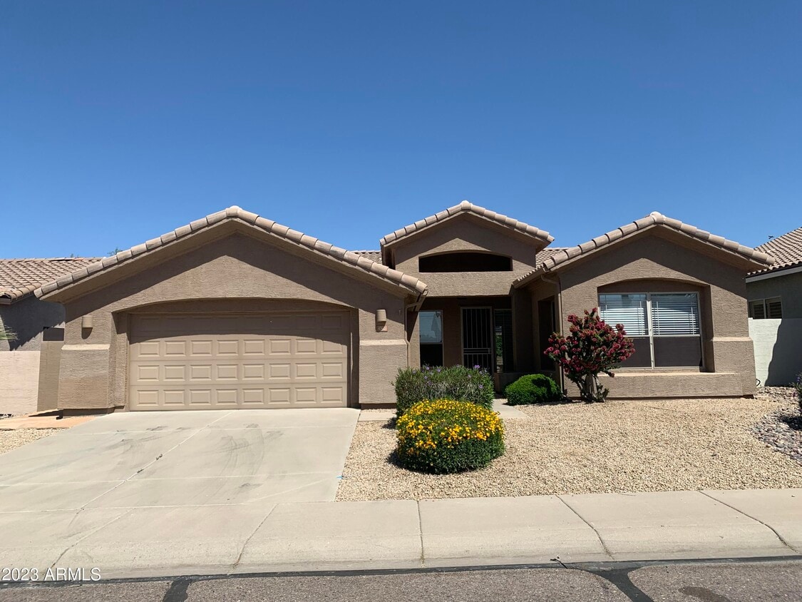 Primary Photo - 4362 E Lariat Ln