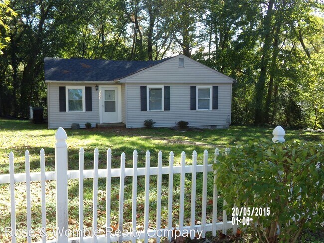 Foto del edificio - 3 br, 1 bath House - 2321 Busky Lane