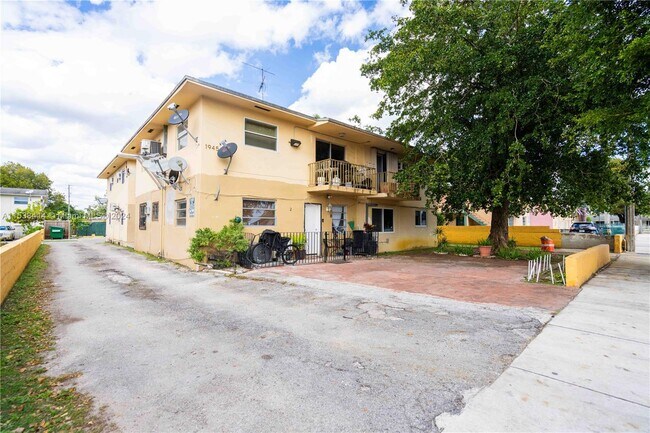 Building Photo - 1945 NW 29th St