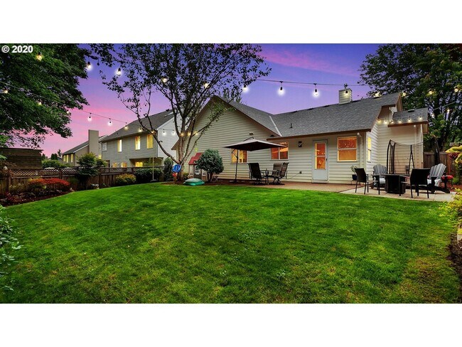 Foto del edificio - Sherwood Single Level Home w/amazing yard!