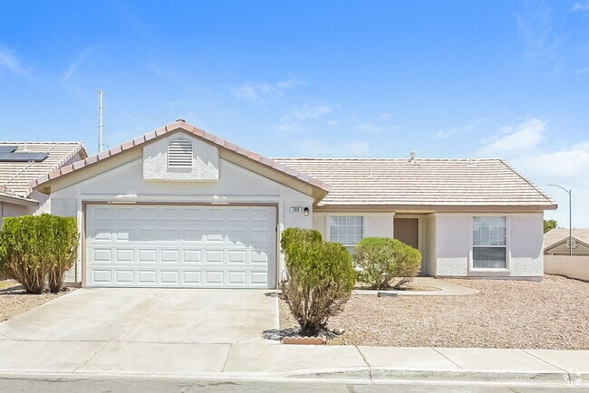 Building Photo - 386 Persian Ave