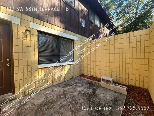 Building Photo - 707 SW 68th Terrace