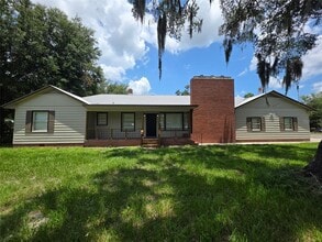 Building Photo - 2104 Crill Ave