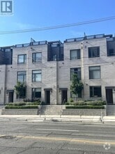Building Photo - TH7-270 DAVENPORT St