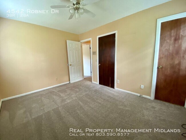 Building Photo - Cozy Home in Eastway Park! Apply Now!