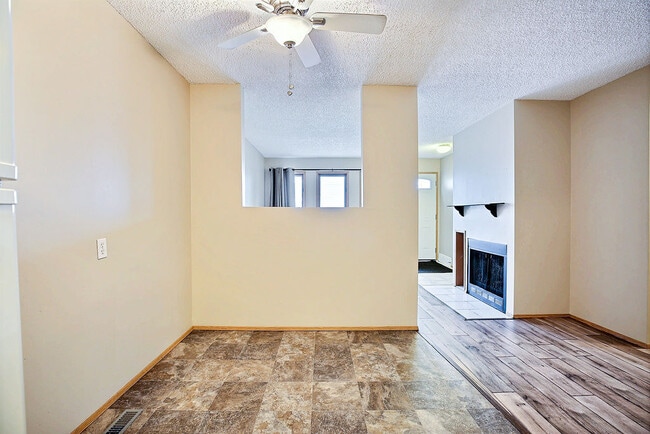 Building Photo - 7255 Dalgliesh Dr