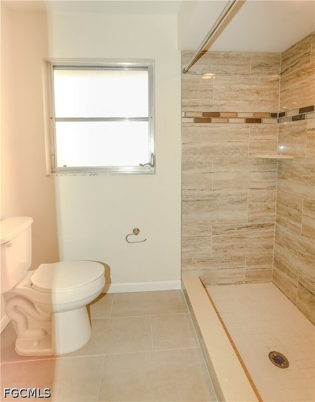 Building Photo - 5654 Eichen Cir