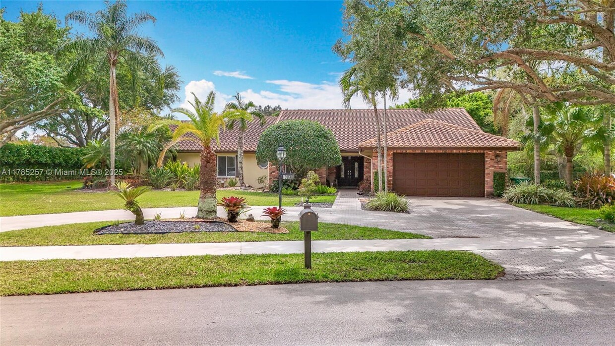 Primary Photo - 10830 SW 38th Dr