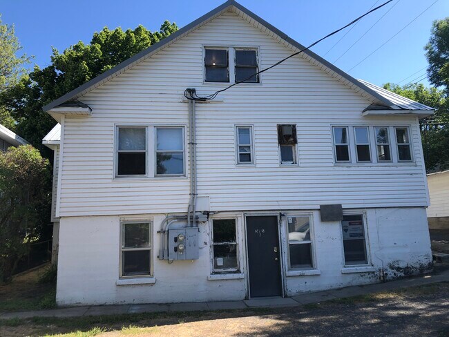 Building Photo - 315 NE Spaulding St