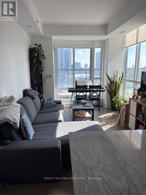 Photo du bâtiment - 1486 Bathurst St