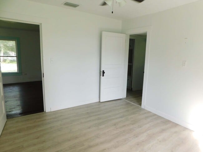 Foto del edificio - 203 S Pasco Ave