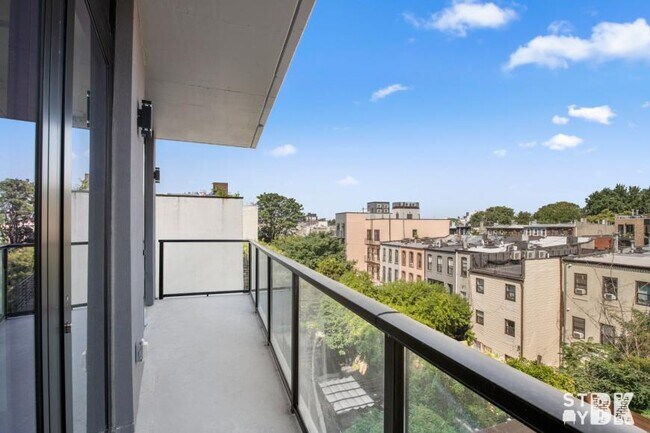 Foto del edificio - 1 bedroom in BROOKLYN NY 11221