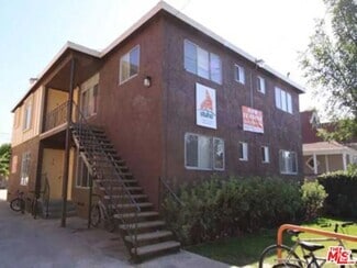 Building Photo - 1204 W 24th St