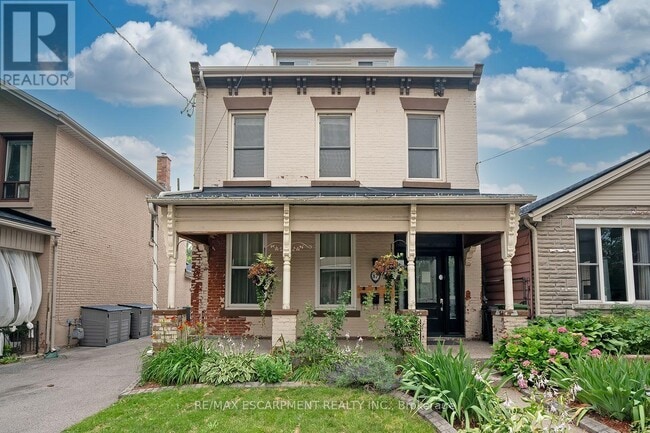 Building Photo - 87 Colbourne St