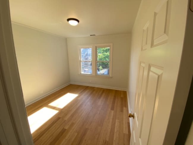 Photo - 1008 N Mozart St Apartment