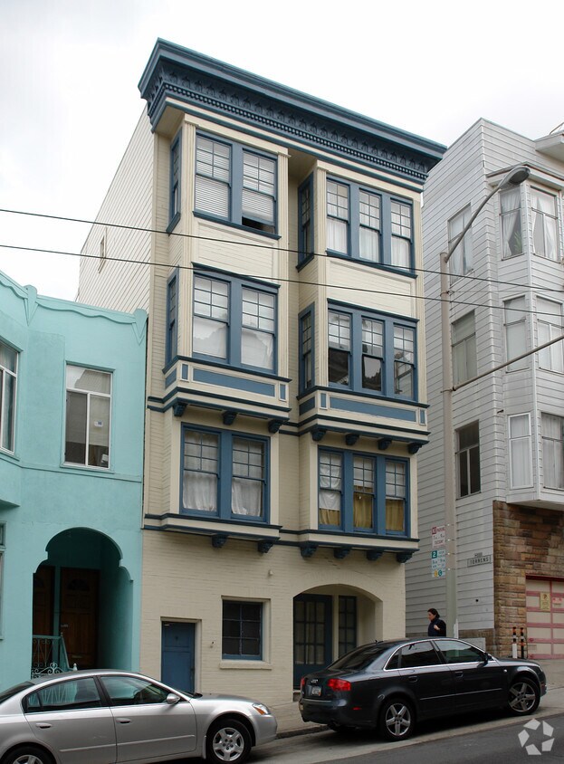 Building Photo - 1556 Clay St