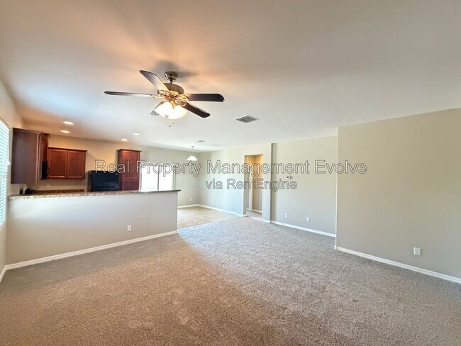 Foto del edificio - 24565 W Atlanta Ave