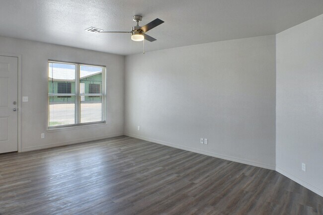 Building Photo - 608 Ashland Avenue, Unit C