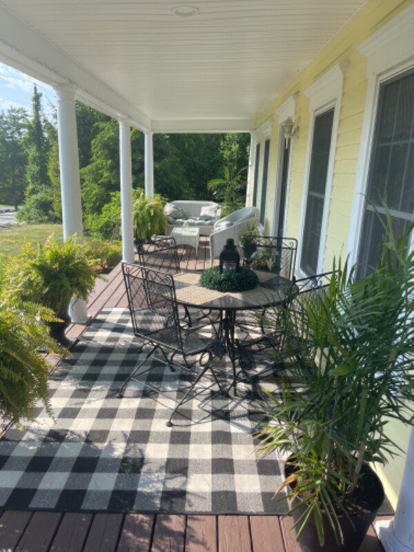 Foto del edificio - 66 Pease Rd