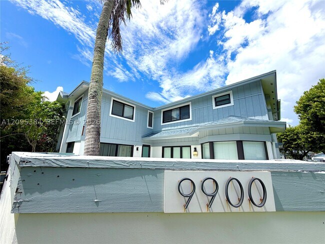 Foto del edificio - 9900 NW 52nd Terrace