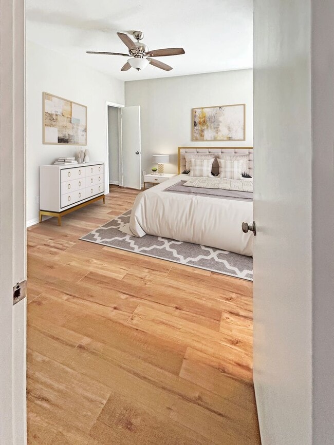 Foto del edificio - Beautifully Updated 2-Bedroom Condo in Nor...