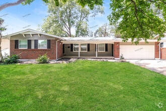 Building Photo - 2325 Vorhof Dr