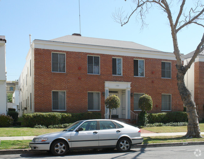 Building Photo - 136 S Canon Dr
