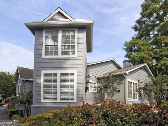 Foto del edificio - 632 Granville Ct