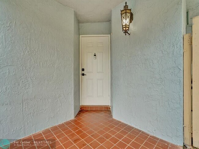 Foto del edificio - 3727 NW 107th Terrace