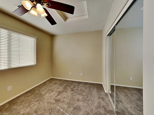 Foto del edificio - 5222 W Fulton St