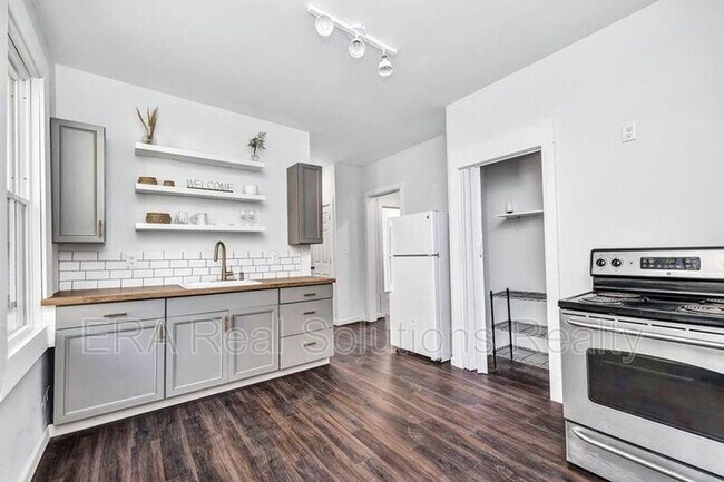 Foto del edificio - 2558 Warsaw Ave