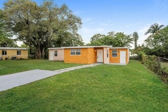 Building Photo - 1531 NW 11th Ct