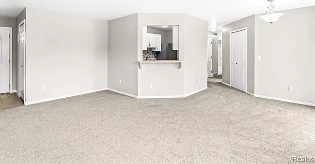 Building Photo - 213 Oakbrooke Dr