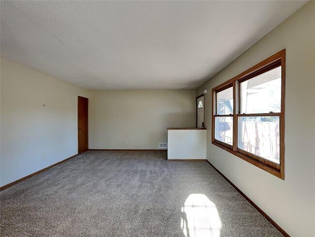 Foto del edificio - 3501 Major Ave N