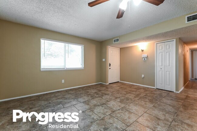 Building Photo - 1522 Sunset Ln