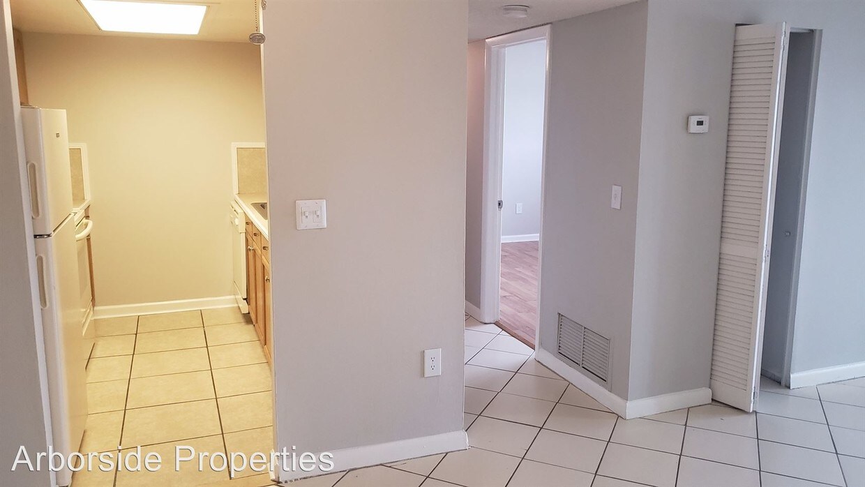 Foto principal - 932 Lake Destiny Rd