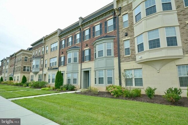 Building Photo - 702 Fair Winds Way