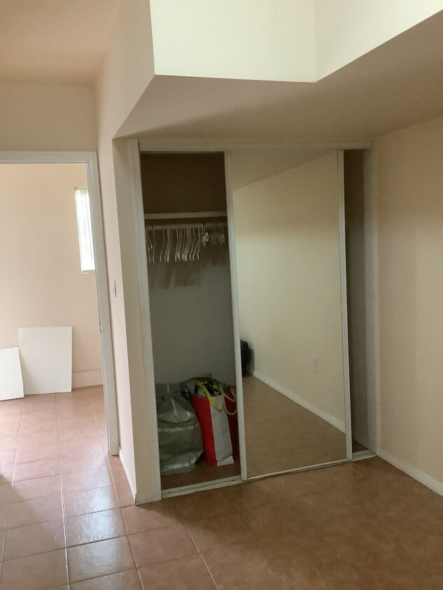 Building Photo - 17223 Prairie Ave