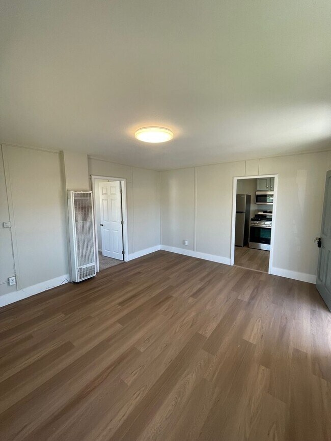 Building Photo - 2 Bedroom 1 Bath property for rent in Midt...