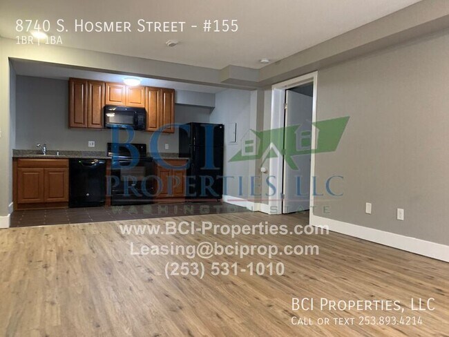 Building Photo - 8740 S Hosmer St
