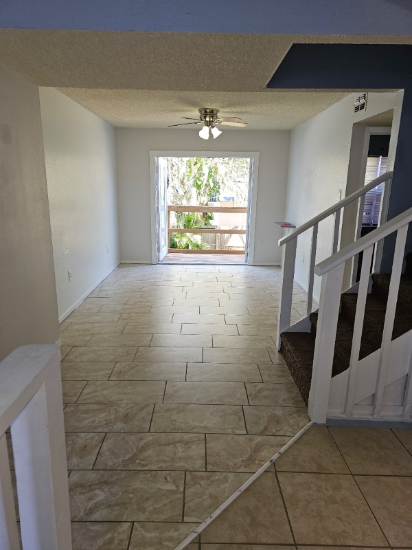 Building Photo - 7023 Oakwood Dr