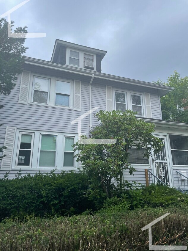 Primary Photo - 25 Embassy Rd